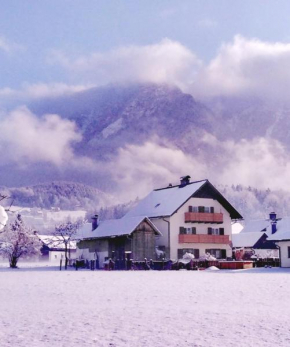 Haus Moni